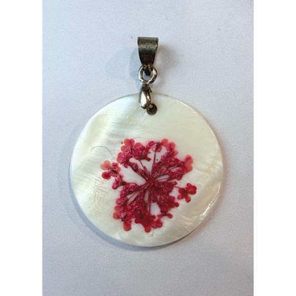 Unbranded Jewelry - Circular Mother-of-Pearl Coral-Colored Flower Press Pendant